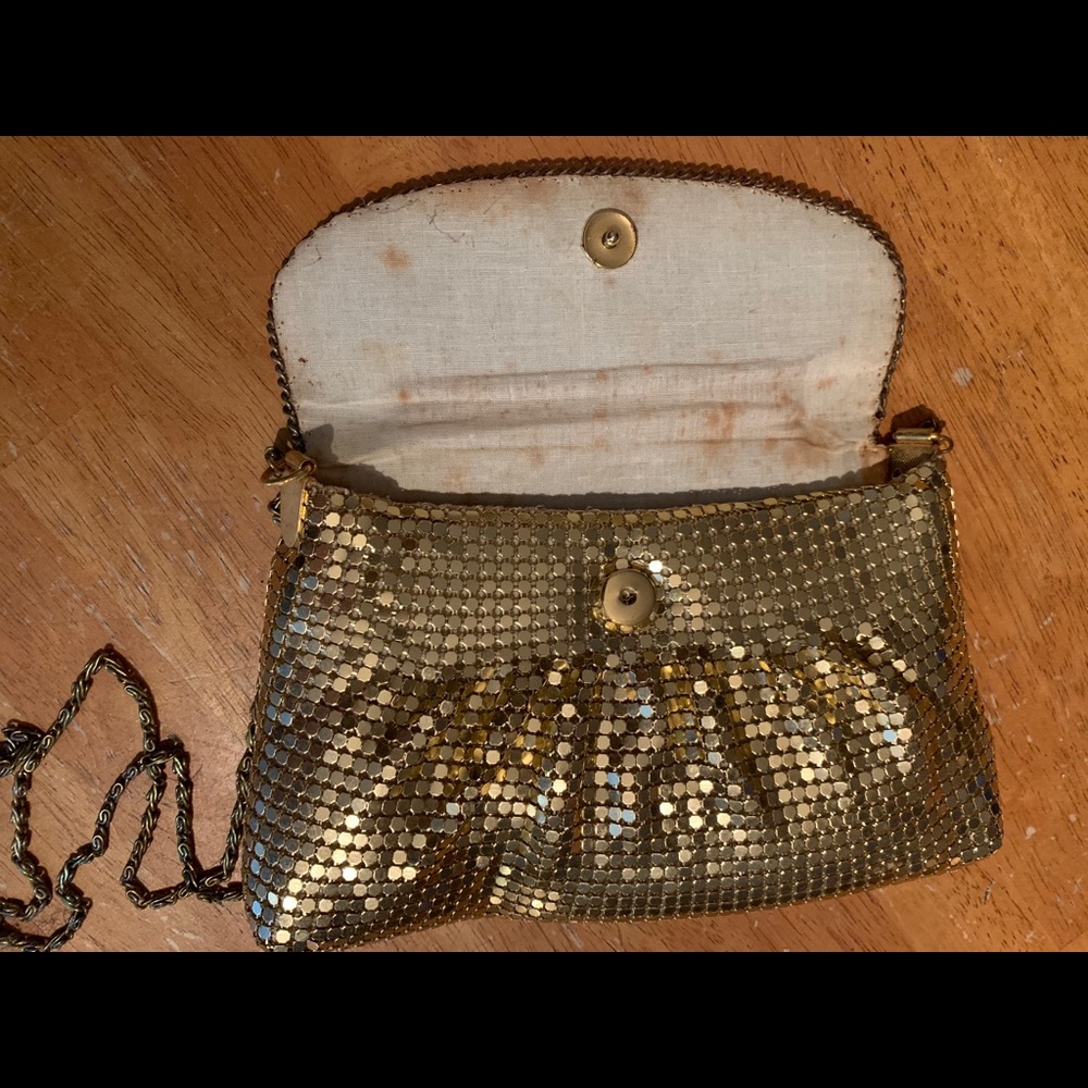 Gold Small Purse - Picture 2 of 3